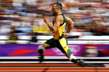 开云官方app入口-以绿茵新生之名，当个体觉醒照亮民族远征