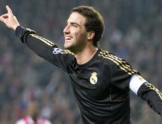 开云体育APP下载-铁闸与利刃，皮克德甲争冠夜的破晓裁决