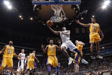 开云体育下载-您提供的主题充满了体育报道中最激动人心的元素—逆转、个人英雄主义和团队韧性。我们可以从多个角度切入，使其成为一篇独一无二的文章