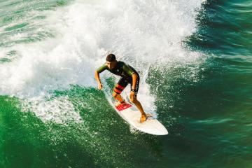 开云下载-魔幻舞台，陶汉林如何将一场CBA对决谱写成个人统治的艺术品？