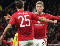 开云体育登录-华尔夫斯堡奋力挽回比赛局势，英超新赛季前景仍未明朗