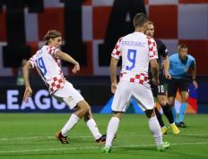 开云下载-萨索洛球队踢出团队合作精神获胜