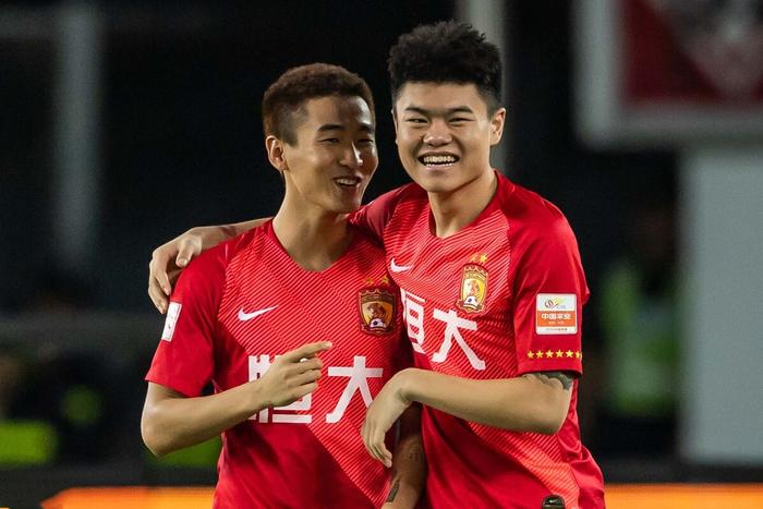 开云平台-传奇继承：中超球员传承精神，开启新时代征程