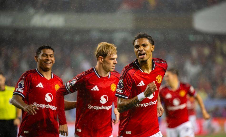 开云体育登录-华尔夫斯堡奋力挽回比赛局势，英超新赛季前景仍未明朗