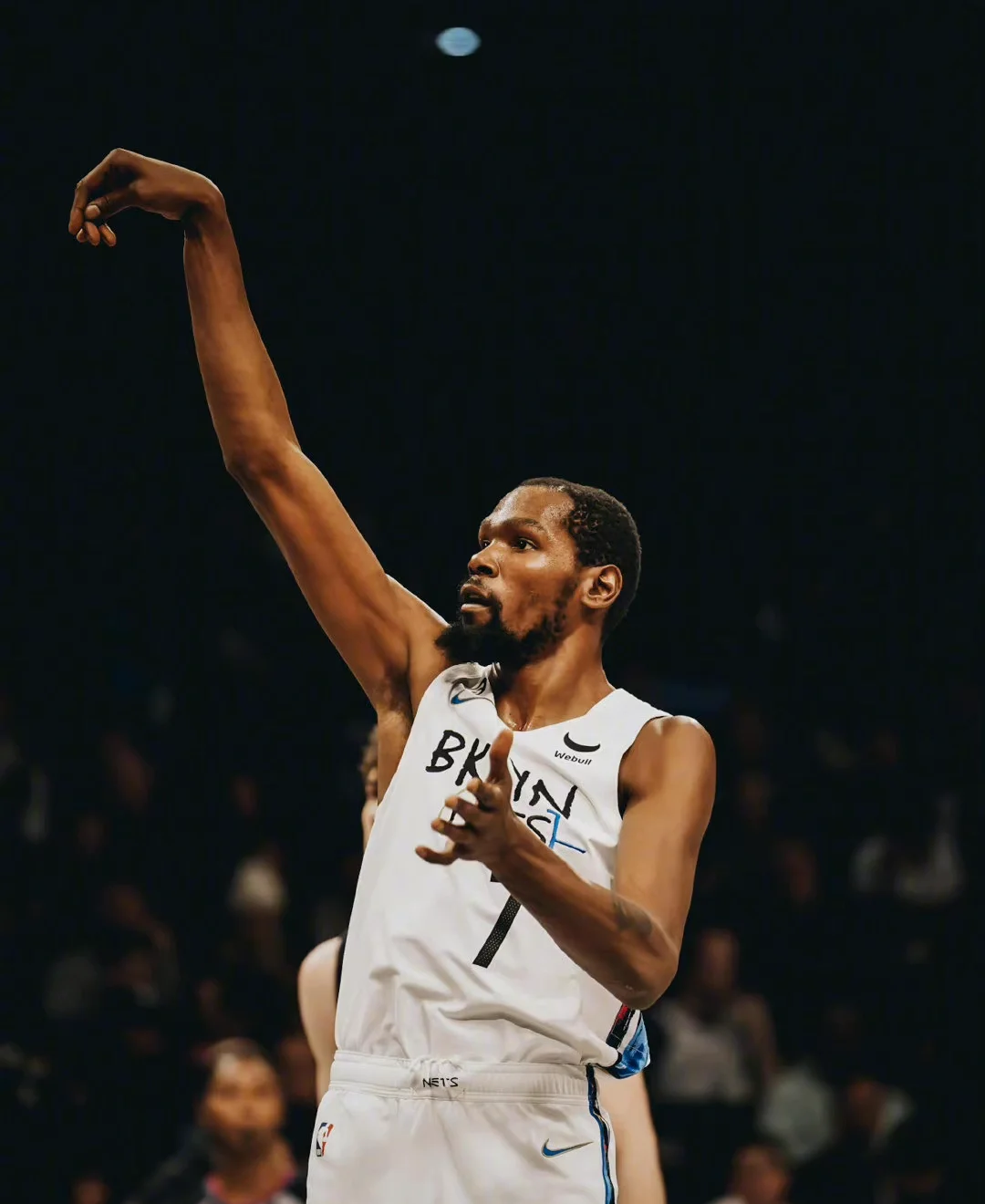 开云APP-塞尔提克大胜篮网,展现东部霸主实力