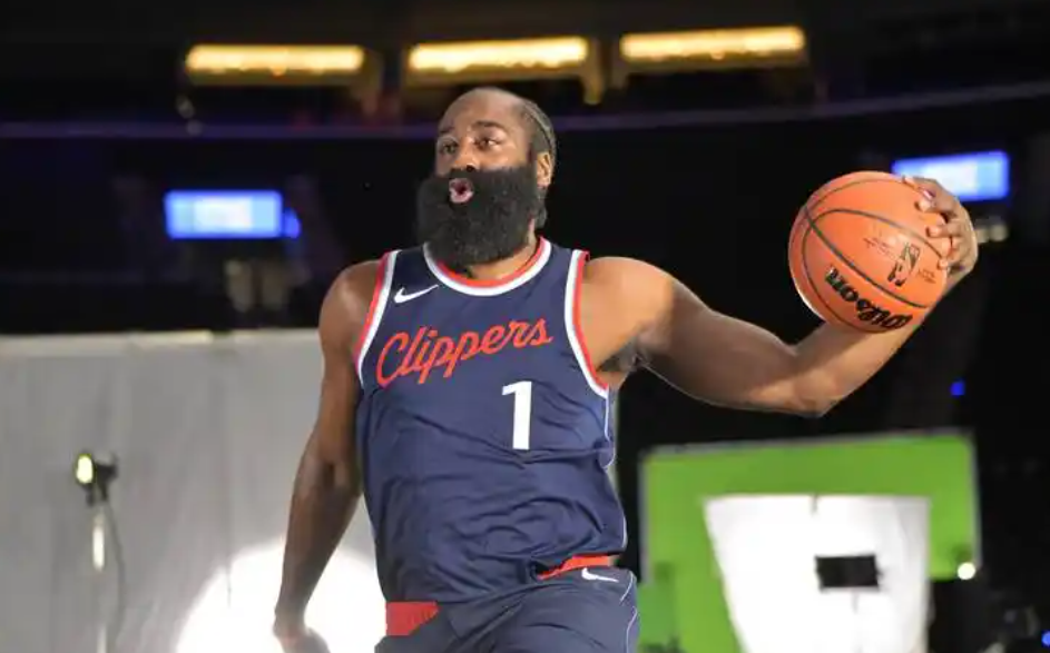 开云体育-火箭交易后首胜，哈登重回火场