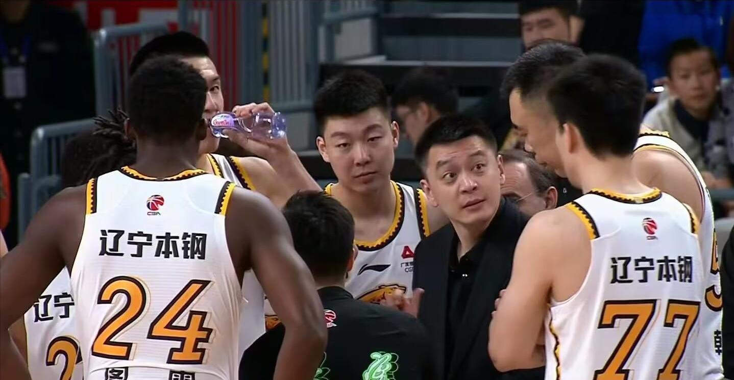 开云APP-亚洲豪强争霸，场上实力对比尽显