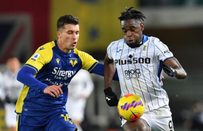 开云下载-雷加内斯中场核心因伤告别赛季，团队遭遇打击