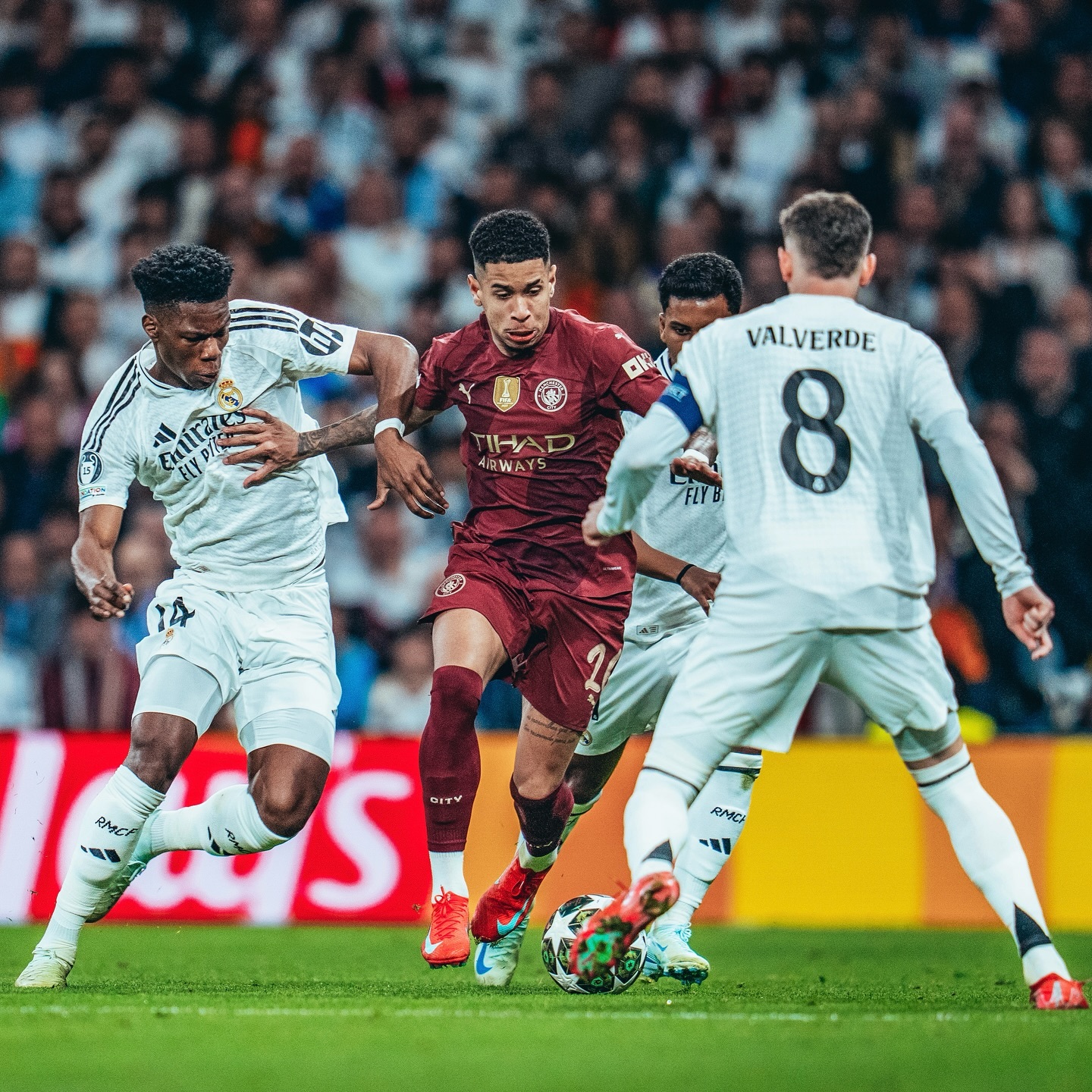 开云官方app入口-曼城惊险出线，接受欧洲赛事半决赛挑战