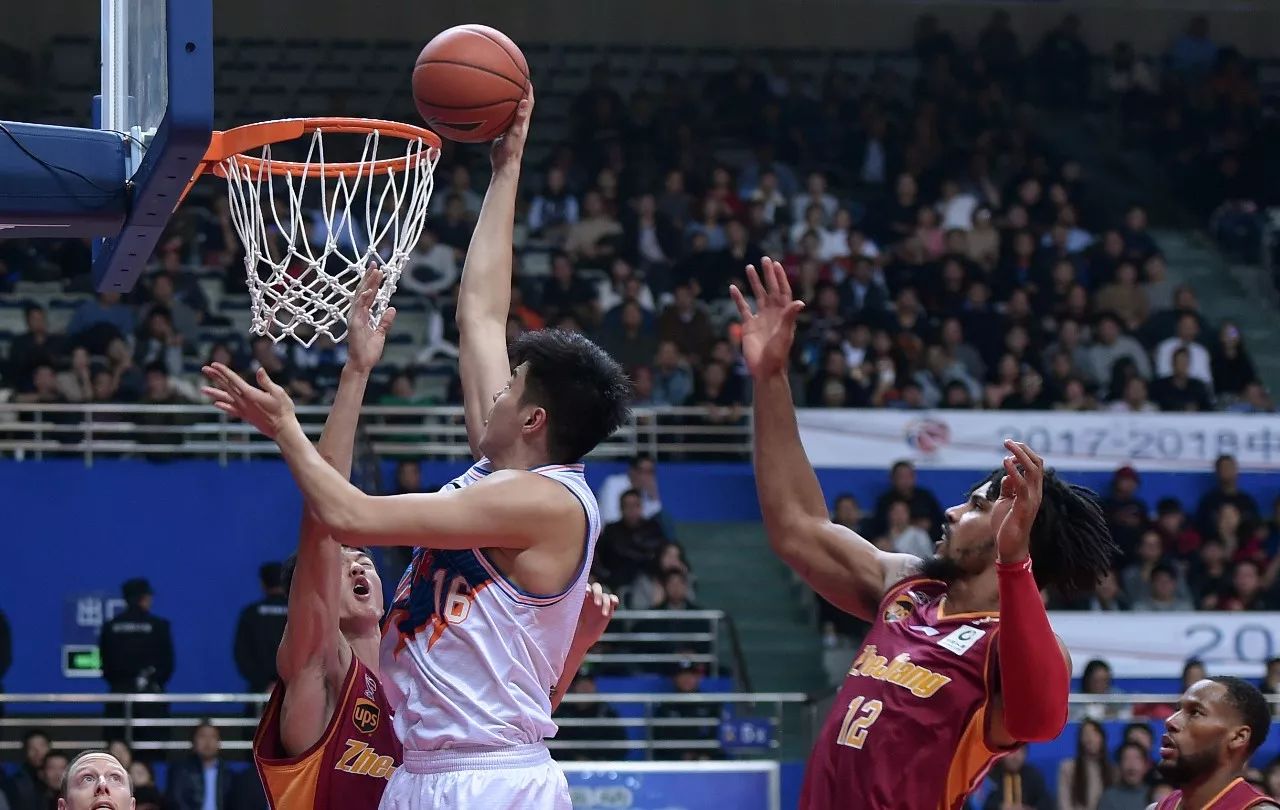 开云体育-关于上海队鏖战山西队,克莱关键制胜的信息