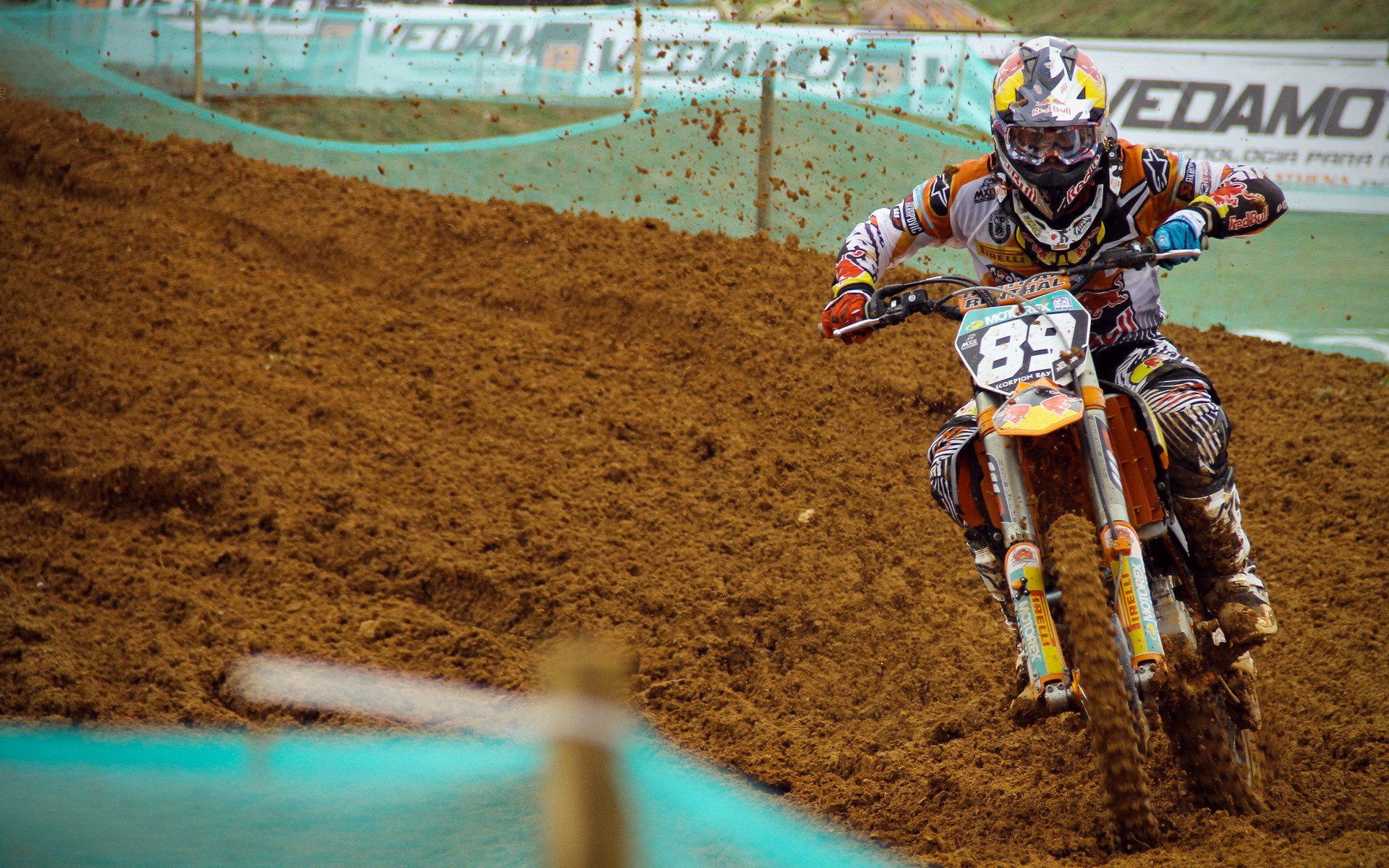 开云体育app-当飞羽掠过雷霆，一球定音的永恒隐喻